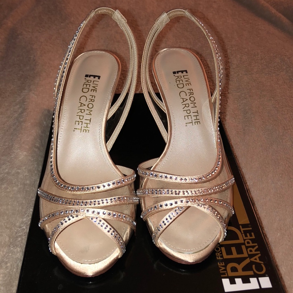 1 Inch Heels - Picture 2 of 3